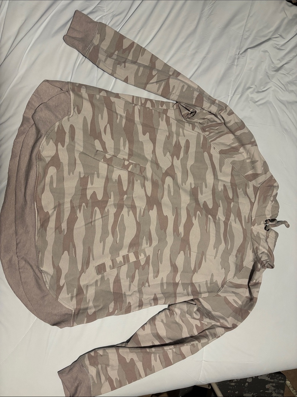 Women’s Camo Pullover Hoodie - Light Pink Camo